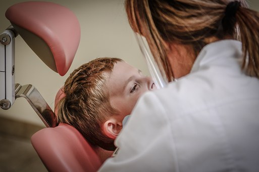 Moet werkgever loon oproepkracht doorbetalen over periode na voorval op het werk?