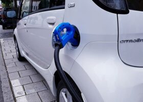 Wegenbelasting en BPM voor EV’s en hybrides – wat verandert er in 2025?