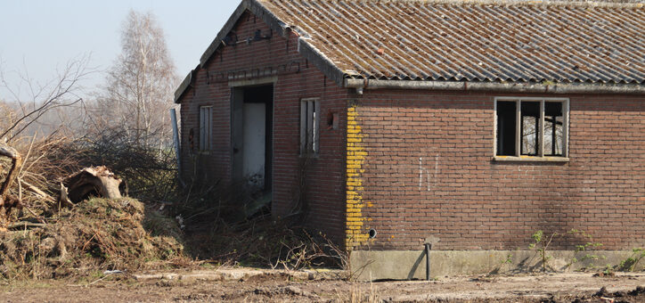 Geen verlaagd OVB-tarief voor onbewoonde woning door stankoverlast
